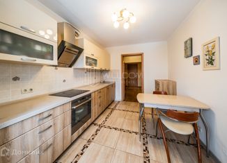 Трехкомнатная квартира на продажу, 86 м2, Екатеринбург, улица Хомякова, 17, улица Хомякова