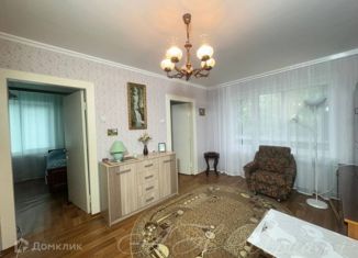 Продам трехкомнатную квартиру, 47 м2, Железногорск, улица Гагарина, 45