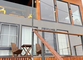 Продается дом, 230.8 м2, поселок городского типа Вишневогорск, Набережная улица, 10