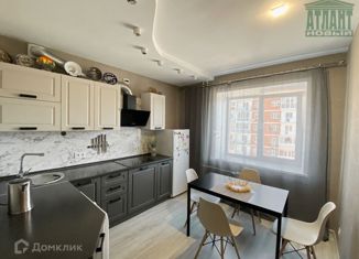 Продается двухкомнатная квартира, 46 м2, Хабаровск, улица 65-летия Победы, 1/1