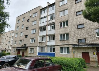 Продаю 3-ком. квартиру, 65.4 м2, Оса, улица Максима Горького, 72