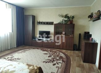 Продаю дом, 108.1 м2, посёлок городского типа Тугулым, площадь 50-летия Октября