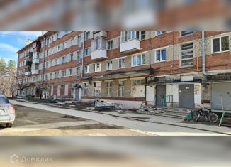 Двухкомнатная квартира на продажу, 42 м2, поселок городского типа Рефтинский, улица Гагарина, 16