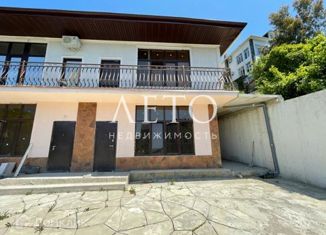 Продаю таунхаус, 130 м2, Сочи, микрорайон Светлана, улица Лысая Гора, 139