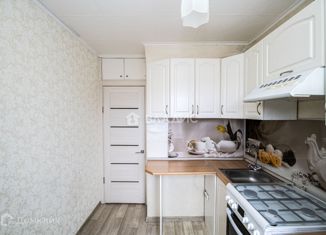 Продажа 3-ком. квартиры, 61.4 м2, Нижний Новгород, улица Радио, 3, улица Радио