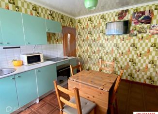 Продаю 1-ком. квартиру, 40 м2, посёлок Российский, улица Атамана Бабыча, 7