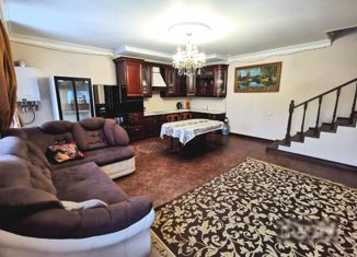 Продаю таунхаус, 126 м2, коттеджный посёлок Бристоль, улица Диккенса, 92