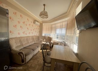 Продаю 3-ком. квартиру, 93 м2, Ставрополь, улица Пушкина, 65В, микрорайон №8
