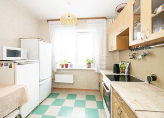 Продам 3-комнатную квартиру, 65.8 м2, Новосибирск, улица Земнухова, 8, Калининский район