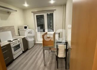 Сдам в аренду 1-комнатную квартиру, 30 м2, Красноярск, улица Алексеева, 25, Советский район