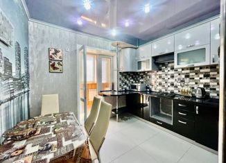 Продаю однокомнатную квартиру, 40 м2, Курск, улица Генерала Григорова, 38