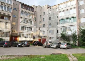 Продам 2-ком. квартиру, 52.2 м2, Череповец, улица Космонавта Беляева, 53Б