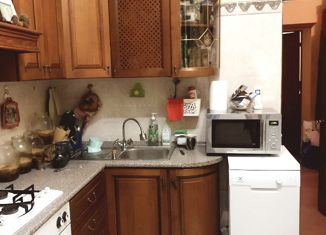 Продается двухкомнатная квартира, 69 м2, Москва, Ленинский проспект, 83, метро Университет