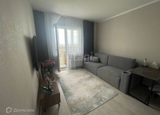 Продаю квартиру студию, 32.5 м2, Сургут, улица Ивана Захарова, 12/1