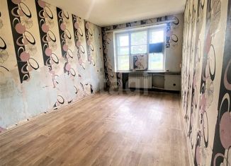 Продажа двухкомнатной квартиры, 35.7 м2, Артём, улица Кирова, 85