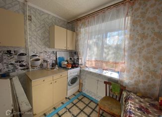 Продам 2-ком. квартиру, 42.3 м2, Тобольск, улица Водников, 17