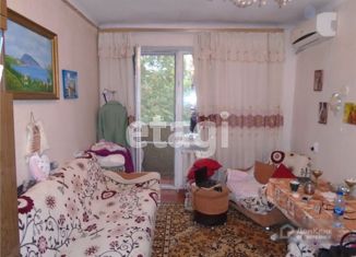Продаю 2-ком. квартиру, 38 м2, Симферополь, Севастопольская улица, 27, Центральный район