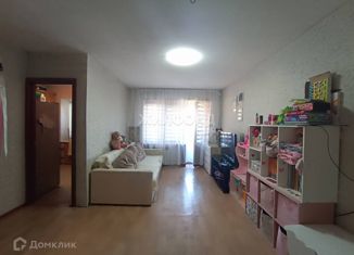 Продажа 2-комнатной квартиры, 42.8 м2, Абакан, улица Итыгина, 2