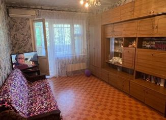 Продаю 3-комнатную квартиру, 68.8 м2, Астрахань, улица Бабаевского, 33