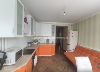 Продается 2-комнатная квартира, 65 м2, Москва, улица Лавриненко, 3А, улица Лавриненко