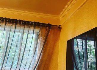 Продается 5-ком. квартира, 95 м2, Махачкала, улица Абдулхакима Исмаилова, 32, Советский район