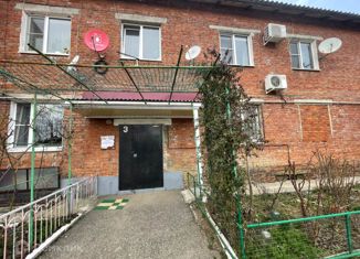 Двухкомнатная квартира на продажу, 47 м2, Апшеронск, улица Макаренко