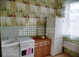 2-комнатная квартира на продажу, 50.5 м2, Нижневартовск, Спортивная улица, 13/1