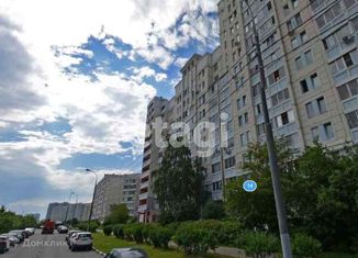 Продам 2-ком. квартиру, 54 м2, Москва, улица Адмирала Руднева, 14, улица Адмирала Руднева
