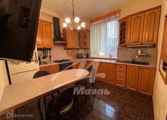 3-комнатная квартира на продажу, 82 м2, Москва, Волжский бульвар, 32к2, метро Текстильщики