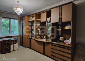 Продается двухкомнатная квартира, 45 м2, Энгельс, 2-й микрорайон, 37