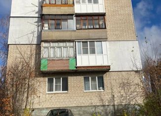 Продается 4-комнатная квартира, 60 м2, Бор, улица Победы, 12