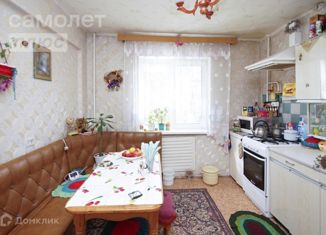 Продажа двухкомнатной квартиры, 52.7 м2, Омск, улица Багратиона, 84