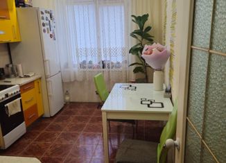 Продам 3-ком. квартиру, 64 м2, Старый Оскол, микрорайон Жукова, 52