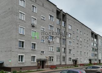 Продается 1-комнатная квартира, 32.9 м2, Киров, улица Пушкина, 40