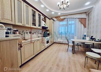 Сдается в аренду четырехкомнатная квартира, 126 м2, Новосибирск, улица Ильича, 23