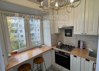 3-комнатная квартира на продажу, 53 м2, Бор, улица 2-й Микрорайон, 5