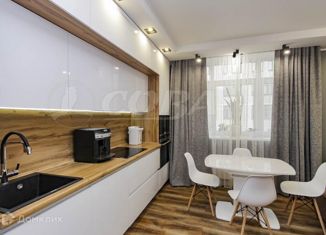 Продажа 2-комнатной квартиры, 60 м2, Тюмень, улица Тимофея Чаркова, 83, ЖК Звёздный