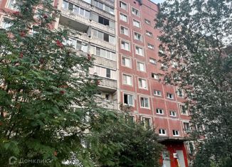 Продается 4-ком. квартира, 73.5 м2, Санкт-Петербург, проспект Ударников, 19к3, Красногвардейский район