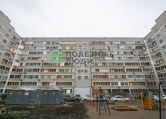 Продается 4-комнатная квартира, 96.4 м2, Татарстан, Набережночелнинский проспект, 5Б