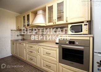 Аренда 3-комнатной квартиры, 80 м2, Москва, улица Головачёва, 25, улица Головачёва