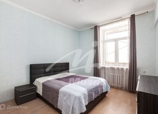 Продается 3-комнатная квартира, 80 м2, Москва, Молодогвардейская улица, 43, станция Сетунь