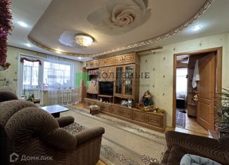 Продается четырехкомнатная квартира, 59 м2, Ижевск, улица Коммунаров, 177