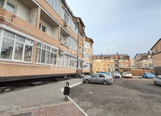 Продам двухкомнатную квартиру, 64 м2, Абинск, улица Свердлова, 16