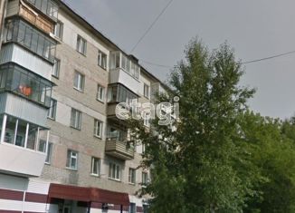 Продается 2-ком. квартира, 46 м2, Сатка, Солнечная улица, 1