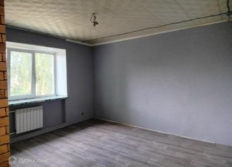 Продается двухкомнатная квартира, 43.2 м2, деревня Кузнечиха (Кузнечихинский сельский округ), Центральная улица, 14