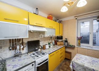 Продаю двухкомнатную квартиру, 48.8 м2, Нижний Новгород, улица 40 лет Октября, 7А, улица 40 лет Октября