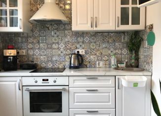 Продается 1-комнатная квартира, 38 м2, Москва, улица Главмосстроя, 5, улица Главмосстроя