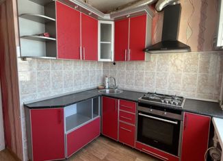 Продается 4-ком. квартира, 64.6 м2, поселок городского типа Новая Майна, улица Микрорайон, 9