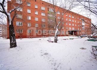 Продам многокомнатную квартиру, 13 м2, Омск, улица Вострецова, 5/1