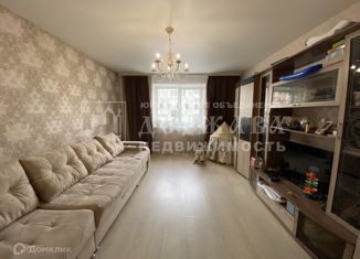 Продам однокомнатную квартиру, 37 м2, Кемеровская область, улица Патриотов, 18А